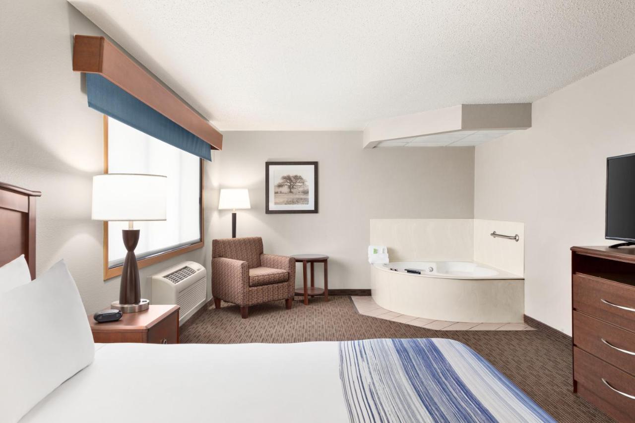 Americinn By Wyndham Sauk Centre Habitación foto